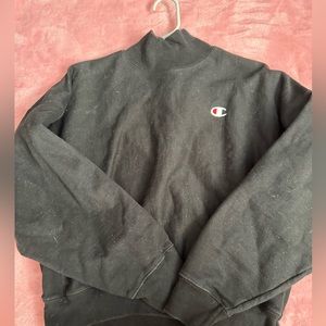Champion pull over